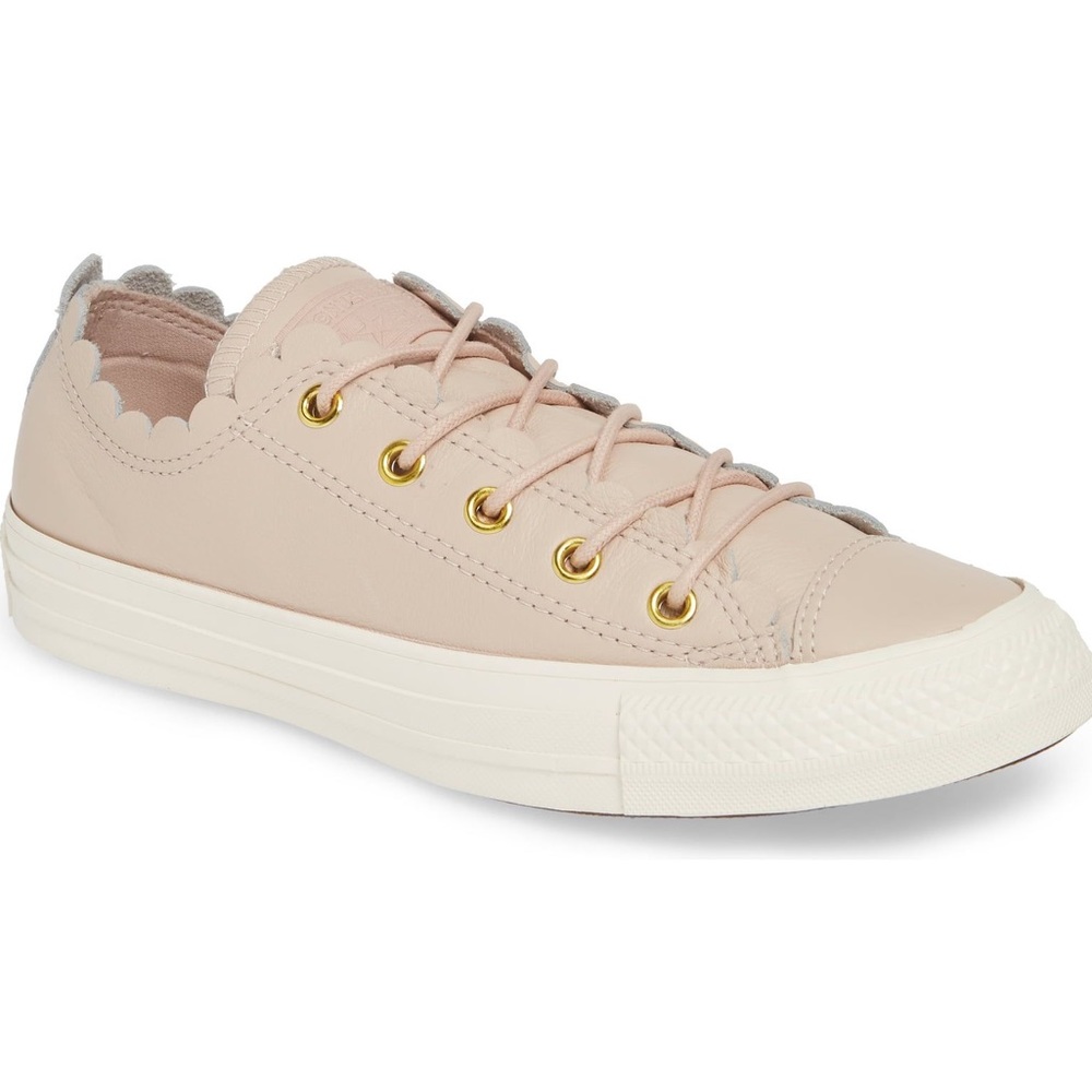 Converse Chuck Taylor Scallop Low Top Size 6